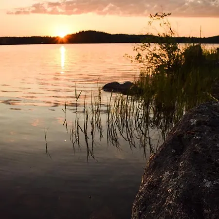 Loma-autio Apaja בקתה פומלה